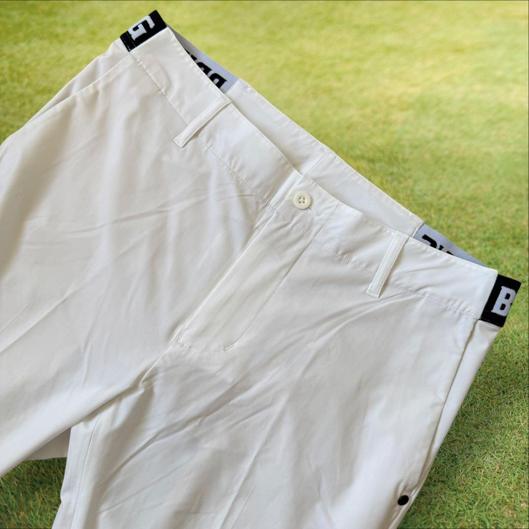 極美品　ブリーフィングゴルフ　パンツ　白　ロゴ入り　M〜L相当　ホワイト