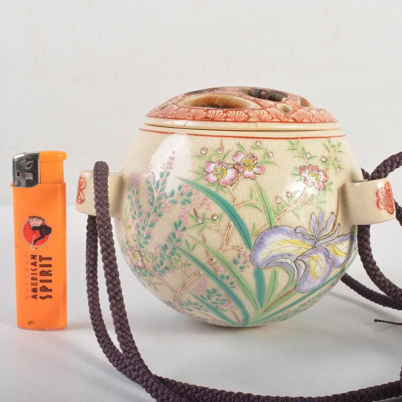 茶道具　京焼　三代　東山深山造　色絵　四季草花文　吊香炉　共布共箱　MR7382