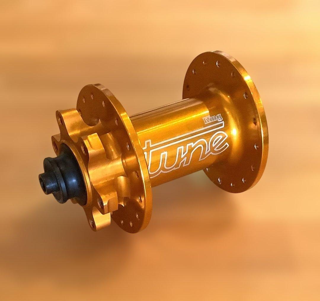 【美品】Tune Kingkong フロントハブ 32H / 6ボルト / QR