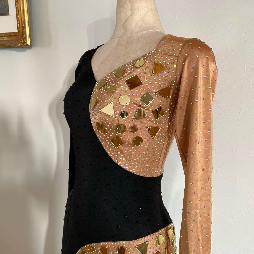 ❤︎ラテン【社交ダンス用ドレス】黒と金色