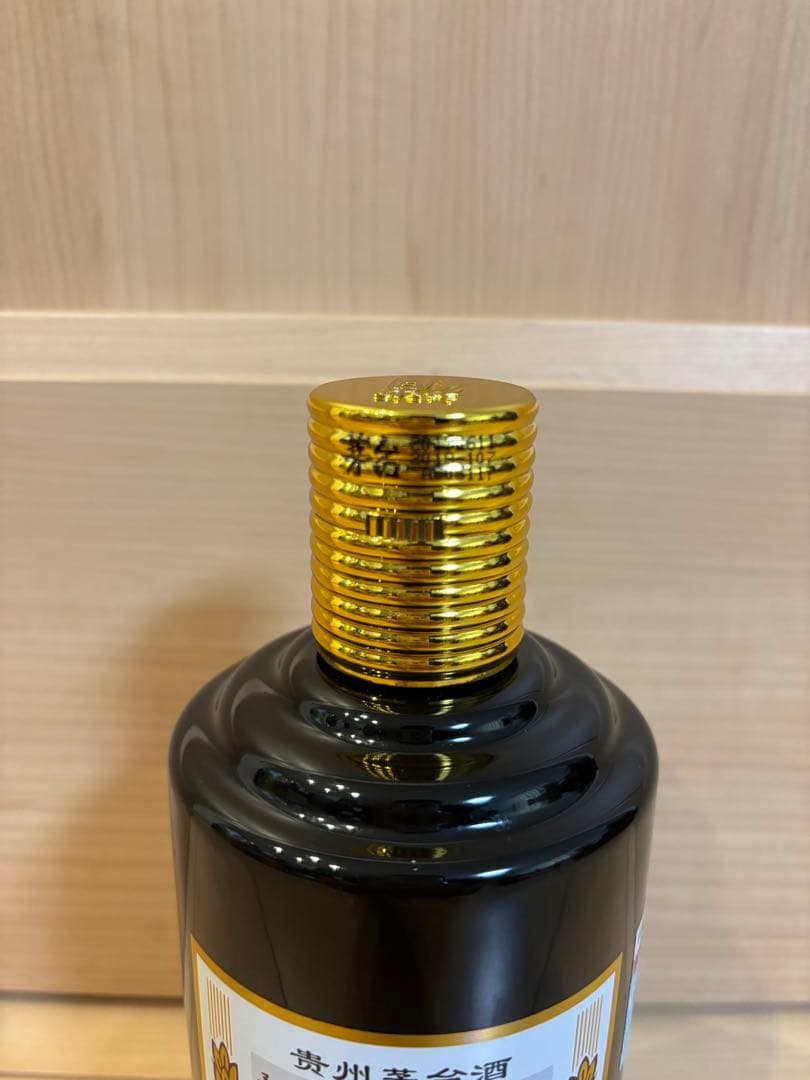 貴州茅台酒 2019年 干支 己亥猪年 500ml 985g 53% 中国　白酒