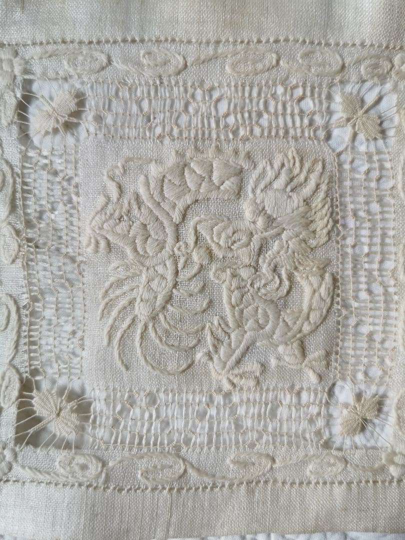 アンティーク 龍のエンブロイダリー 蝶のドローンワークレース シノワズリドイリー