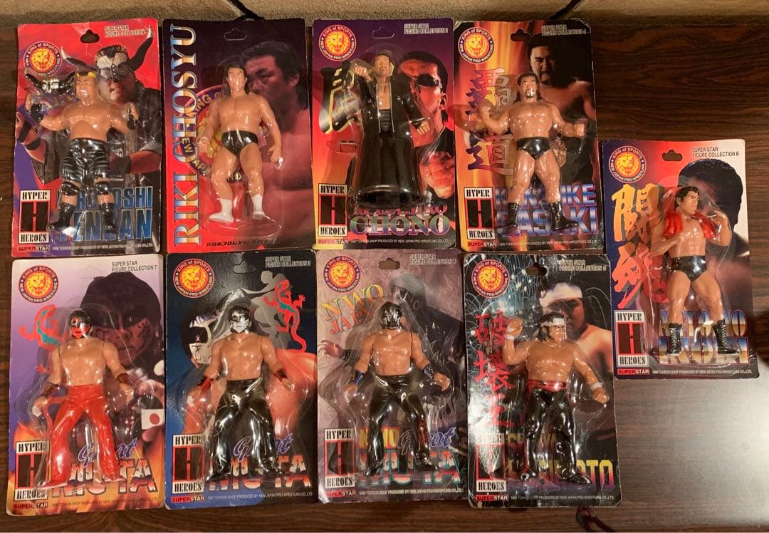 アントニオ猪木、グレートムタ3体、蝶野、佐々木、橋本、長州、天山　計9体セット