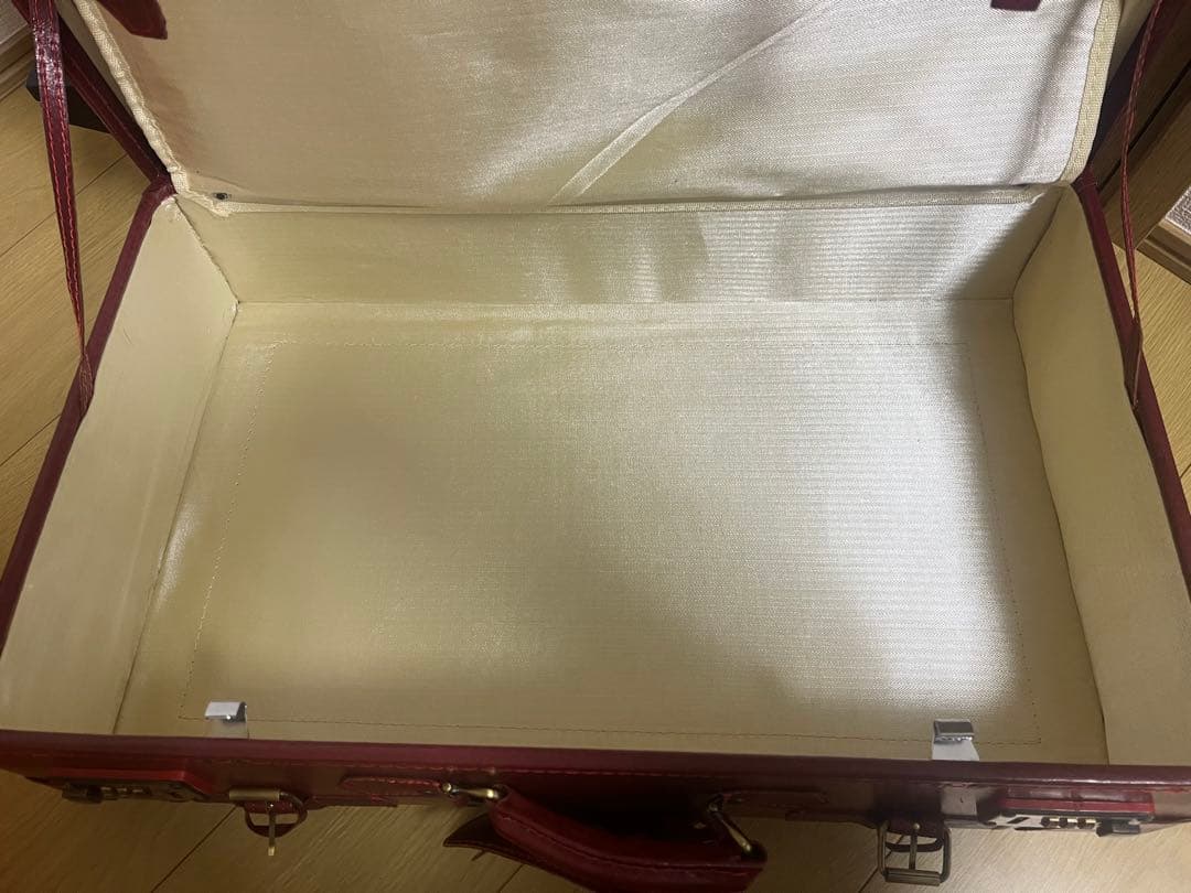 【お値段交渉可能】シフレ　ユーラシア　トランク　レッド　赤