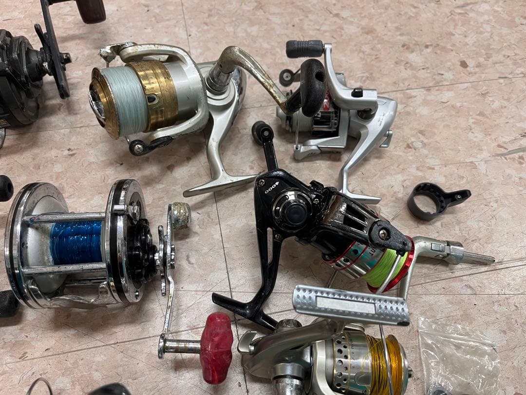 16個ジャンクリール　SHIMANO DAIWA などまとめ売り