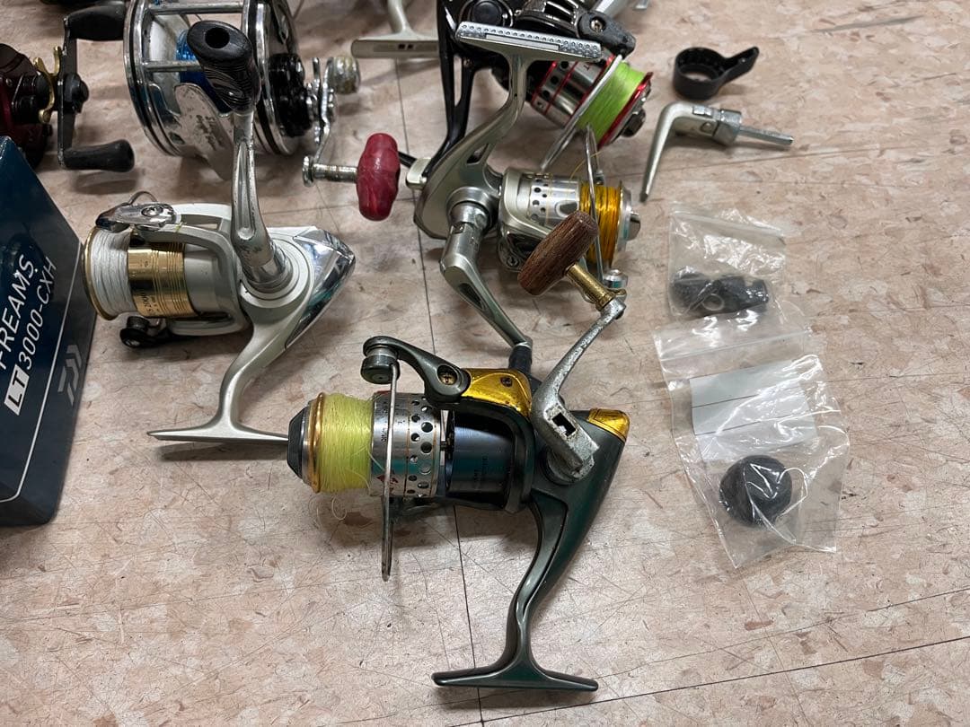 16個ジャンクリール　SHIMANO DAIWA などまとめ売り