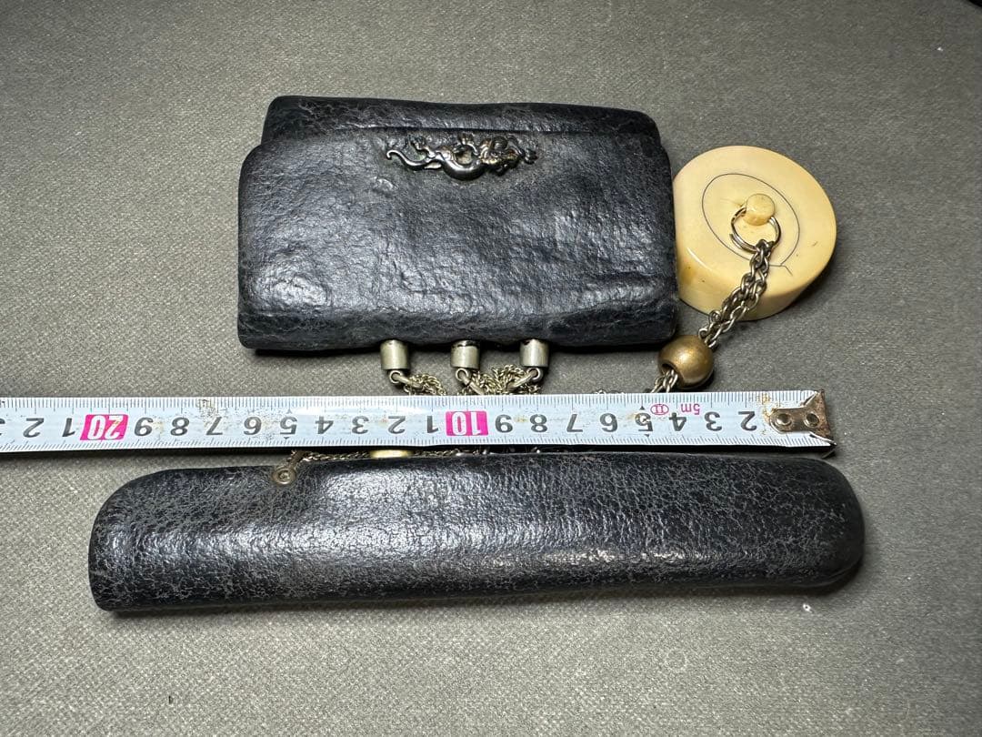 極上　根付　天然素　煙草入れ　煙管入れ材　アンティーク　和彫　置物　骨董　古美術