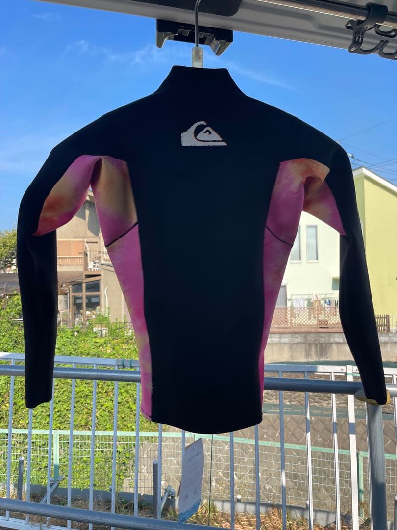 本日のみ　大特価　新品未使用　Quiksilver タッパー ブラック/ピンク