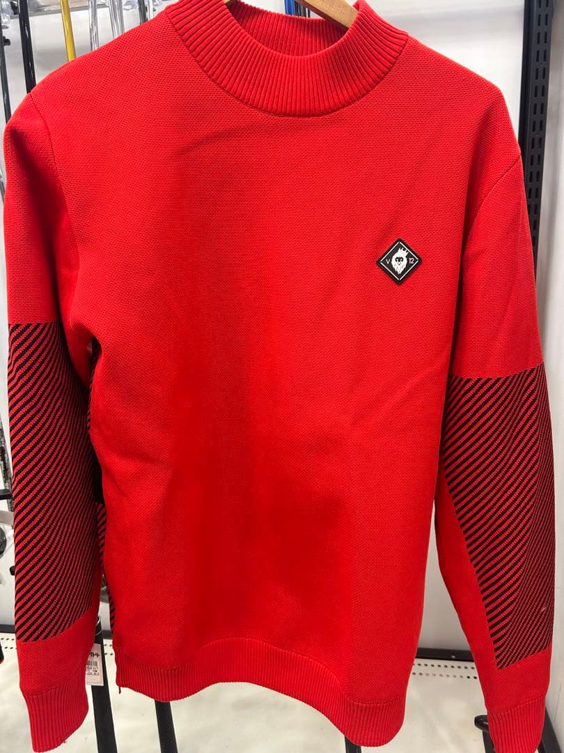 V12 レッド クルーネックセーター L