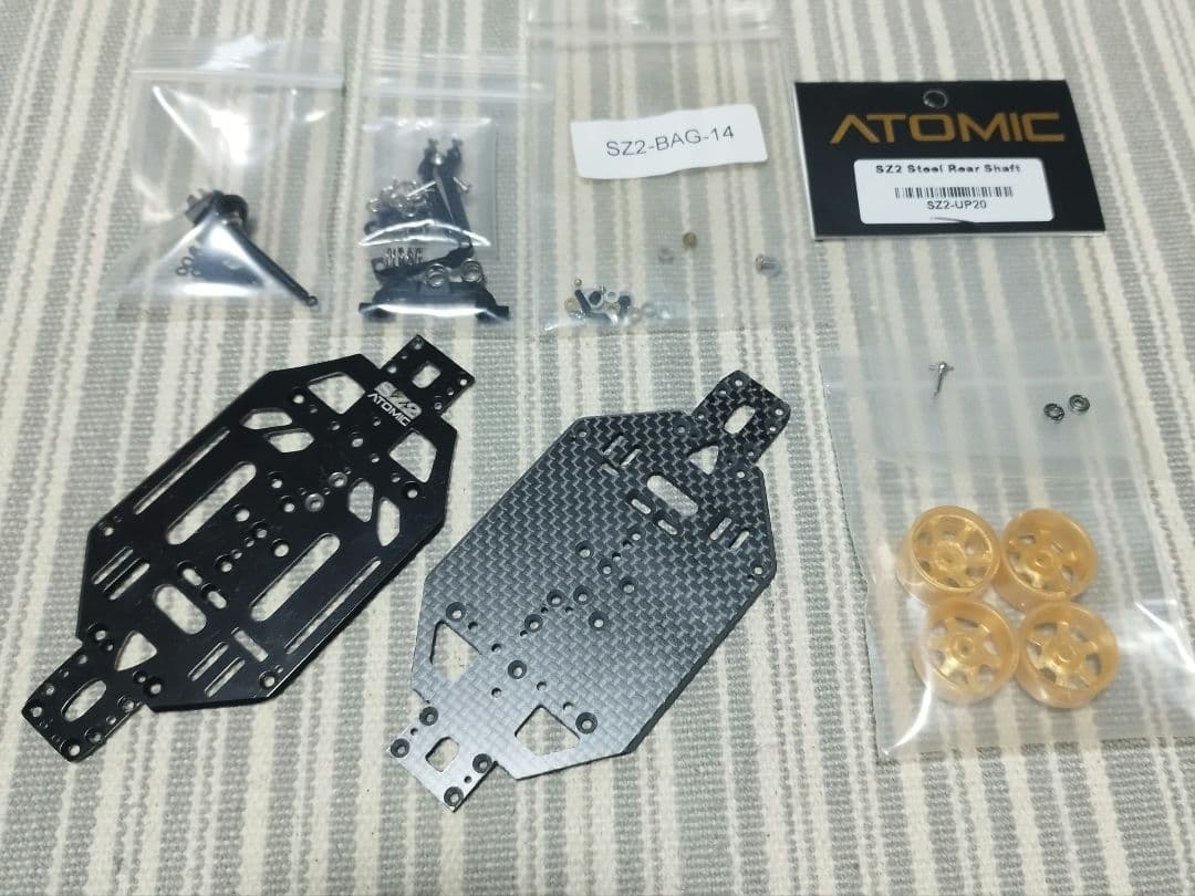 ATOMIC SZ2 シャフトドライブAWD 1/28 ミニRCカー ミニッツ