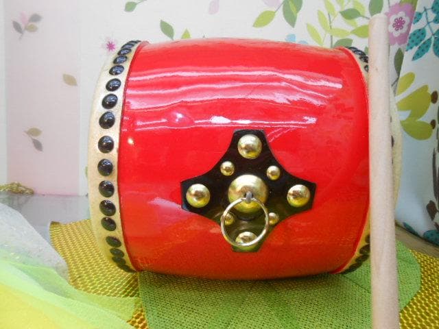 新品未使用(送料無料)9.500円　琉球小太鼓18cm*20cmバチ付き