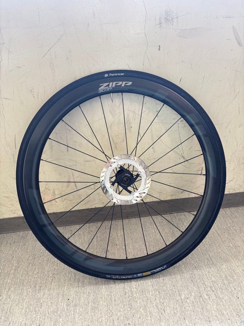 ZIPP 303 S 700C チューブレスタイヤ