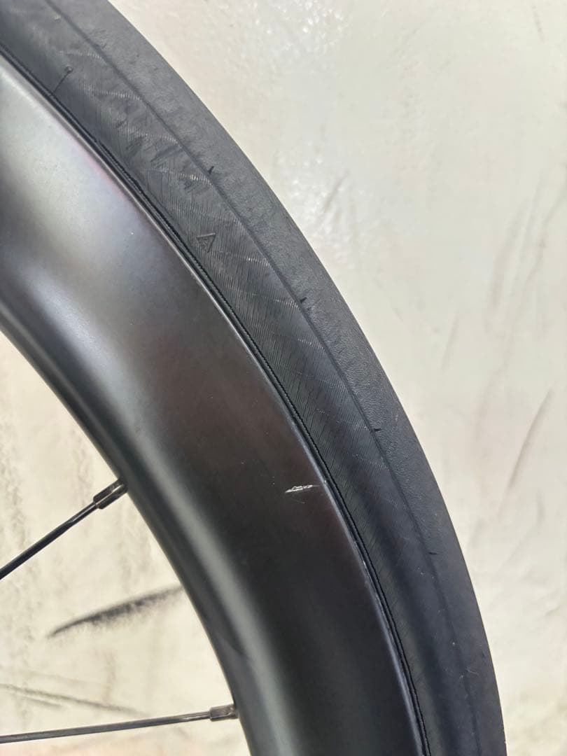 ZIPP 303 S 700C チューブレスタイヤ