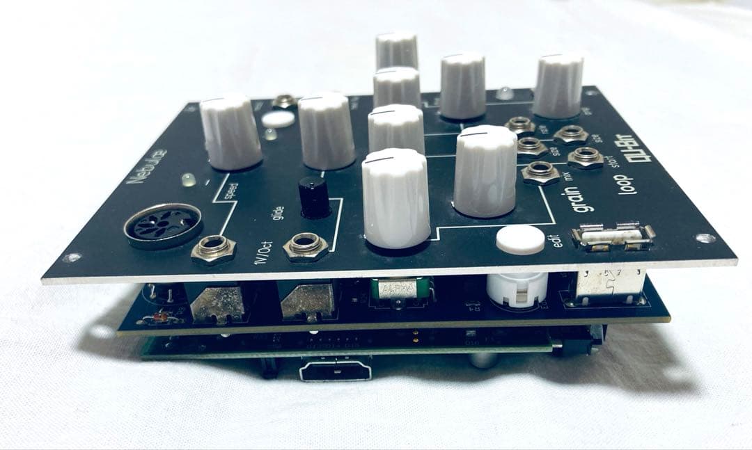 Qu-bit Electronix Nebulae v1 生産終了 希少初期型