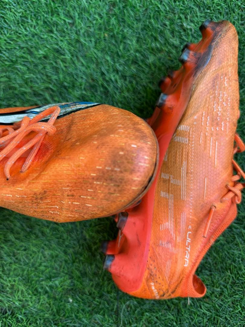 Puma サッカーシューズ オレンジ スパイク