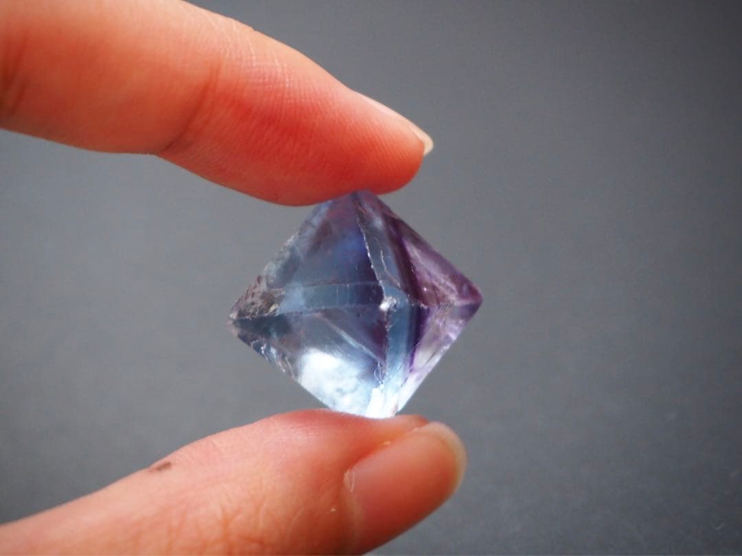 フローライト　八面体　イリノイ産　蛍石　天然石　原石　鉱物標本　鉱石 【C3】