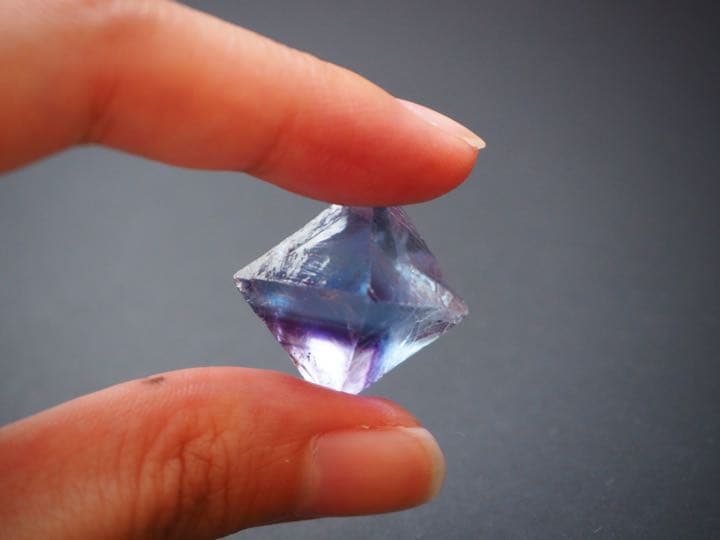 フローライト　八面体　イリノイ産　蛍石　天然石　原石　鉱物標本　鉱石 【C3】