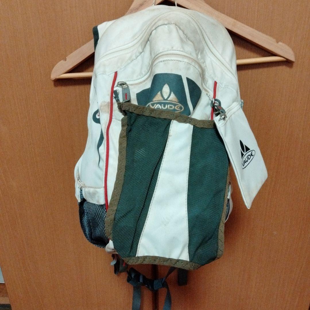 VAUDE ( ファウデ ) ROOMY 12+3 白　デイバッグ