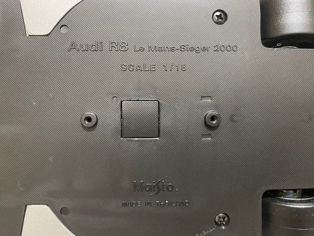 ミニカー Maisto Audi R8 Le Mans-Sieger 2000