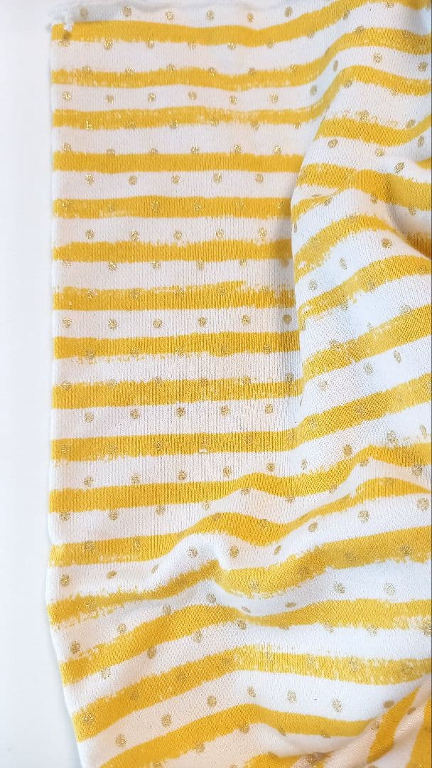 黄色ボーダーにドット