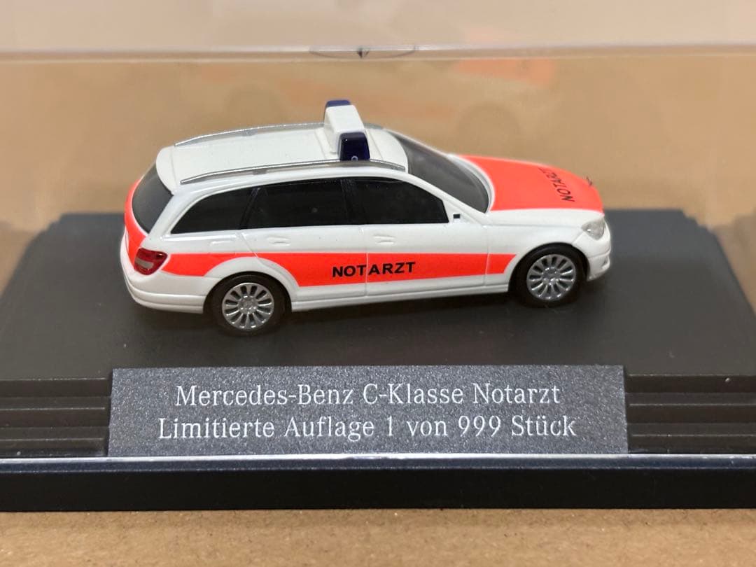 Mercedes-Benz C-Klasse Notarzt 限定999台
