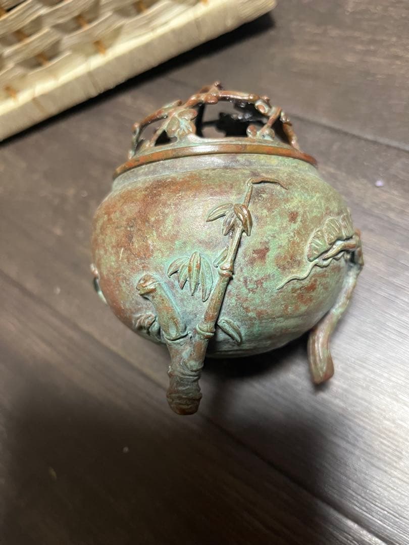 高岡銅器　　蝋型鋳銅　松竹梅　香炉