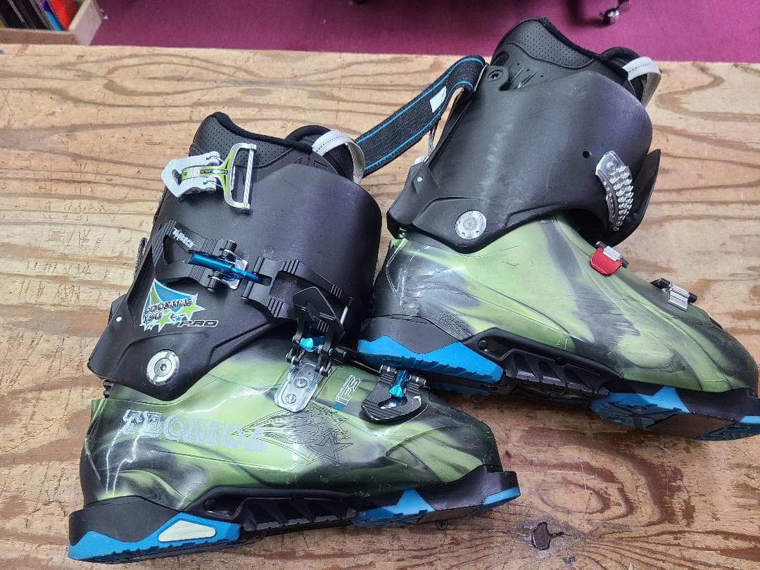 スキー 25-25.5cm TECNICA Cochise Pro 130