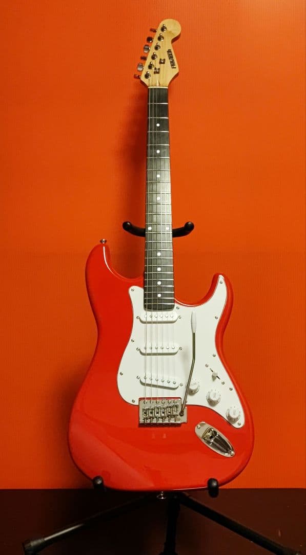 Playtech エレキギター ST250レッド