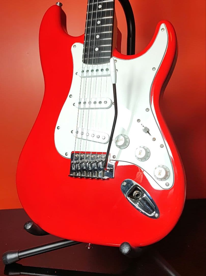 Playtech エレキギター ST250レッド