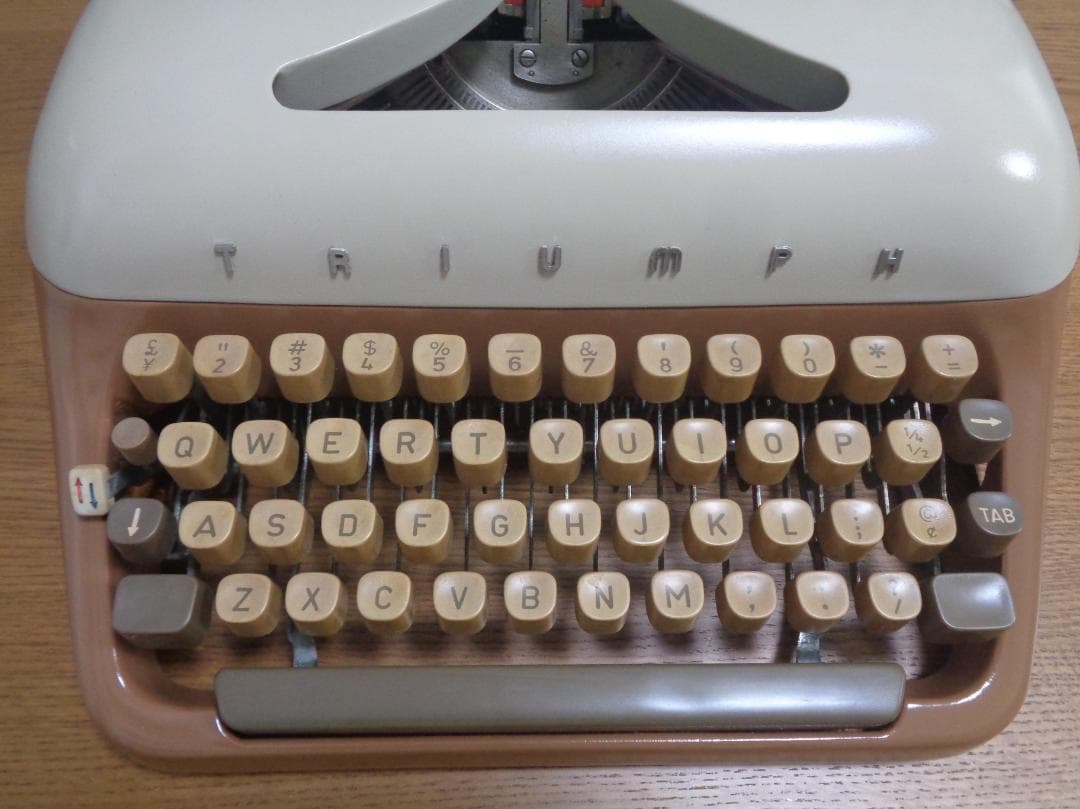 完動品 TRIUMPH gabriele-E タイプライター タイピストモデル