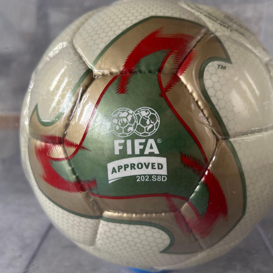 2002 FIFAワールドカップ公式試合球 FEVERNOVA アクリルケース付