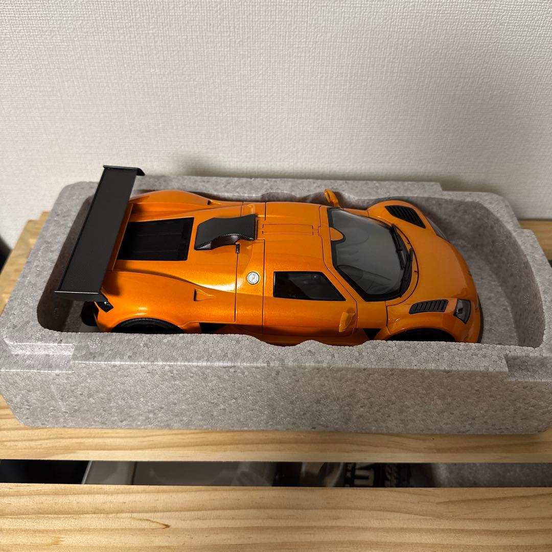 AUTOart 1/18 グンペルト アポロ S