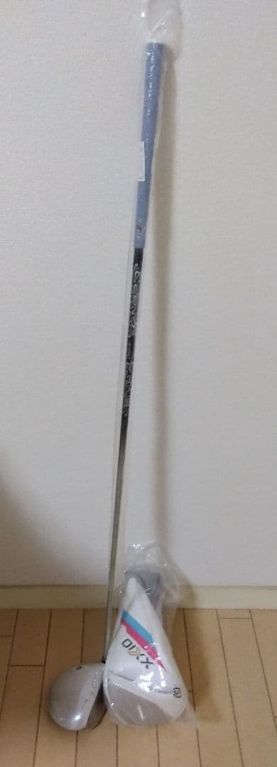 新品◆DUNLOP　XXIO　レディスドライバー　ホワイトモデル　L　13.5゜