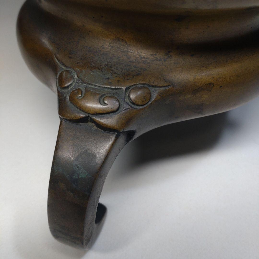 黄銅製　龍鳳凰図 双獣耳 獣足 薄端