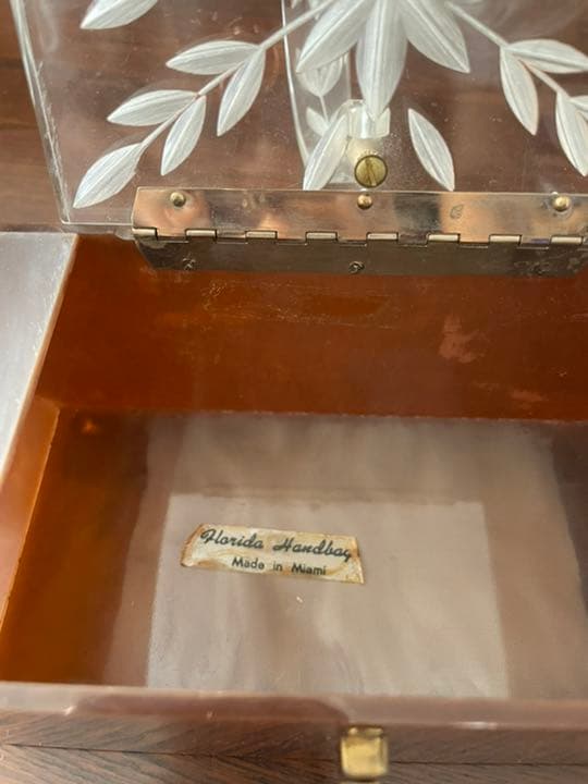 ルーサイトバッグ