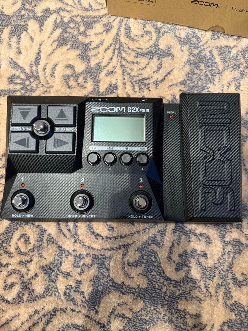 ZOOM G2X FOUR ギターエフェクター　美品
