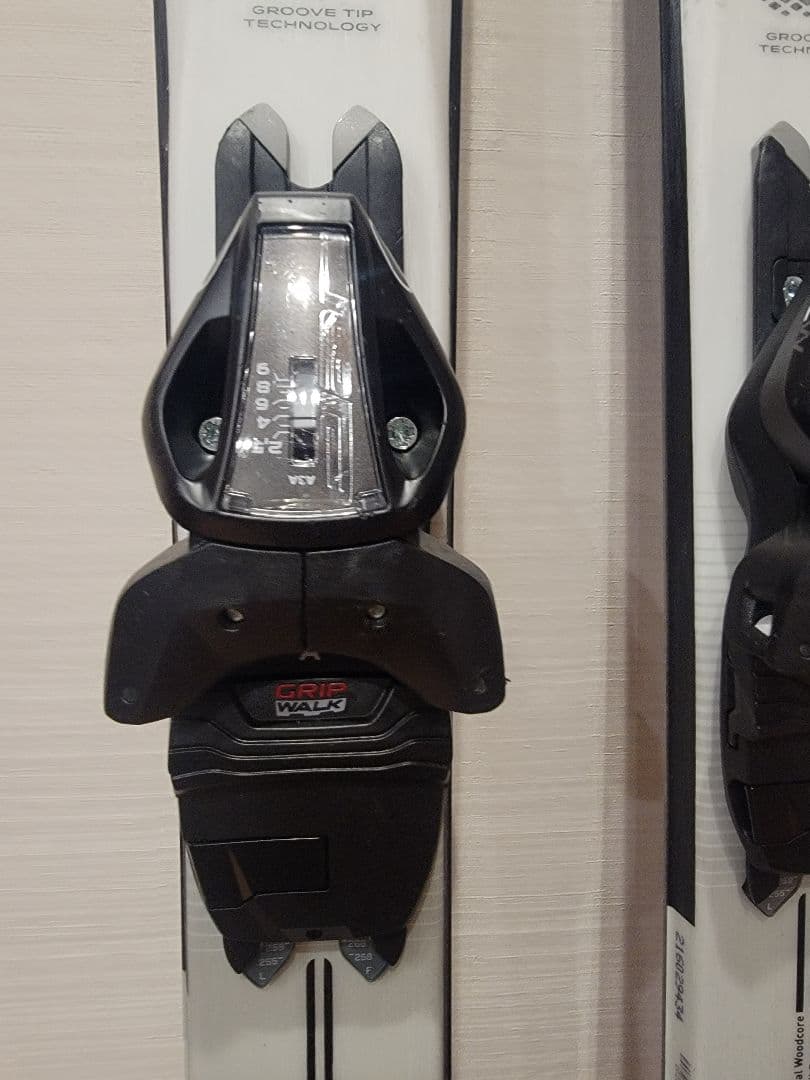 スキー板　エラン　elan ホワイトマジック 146cm ビンディング付き