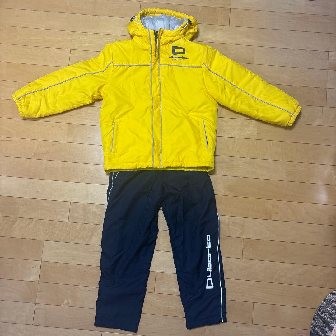 リベルタサッカースクール　ウィンドブレーカー上下セット 130cm