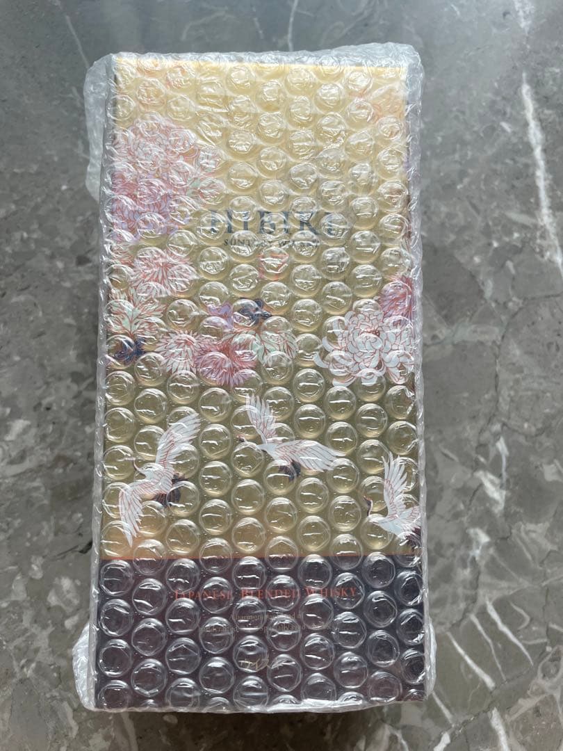 ◆サントリー 響17年 意匠ボトル 花鳥風月　希少