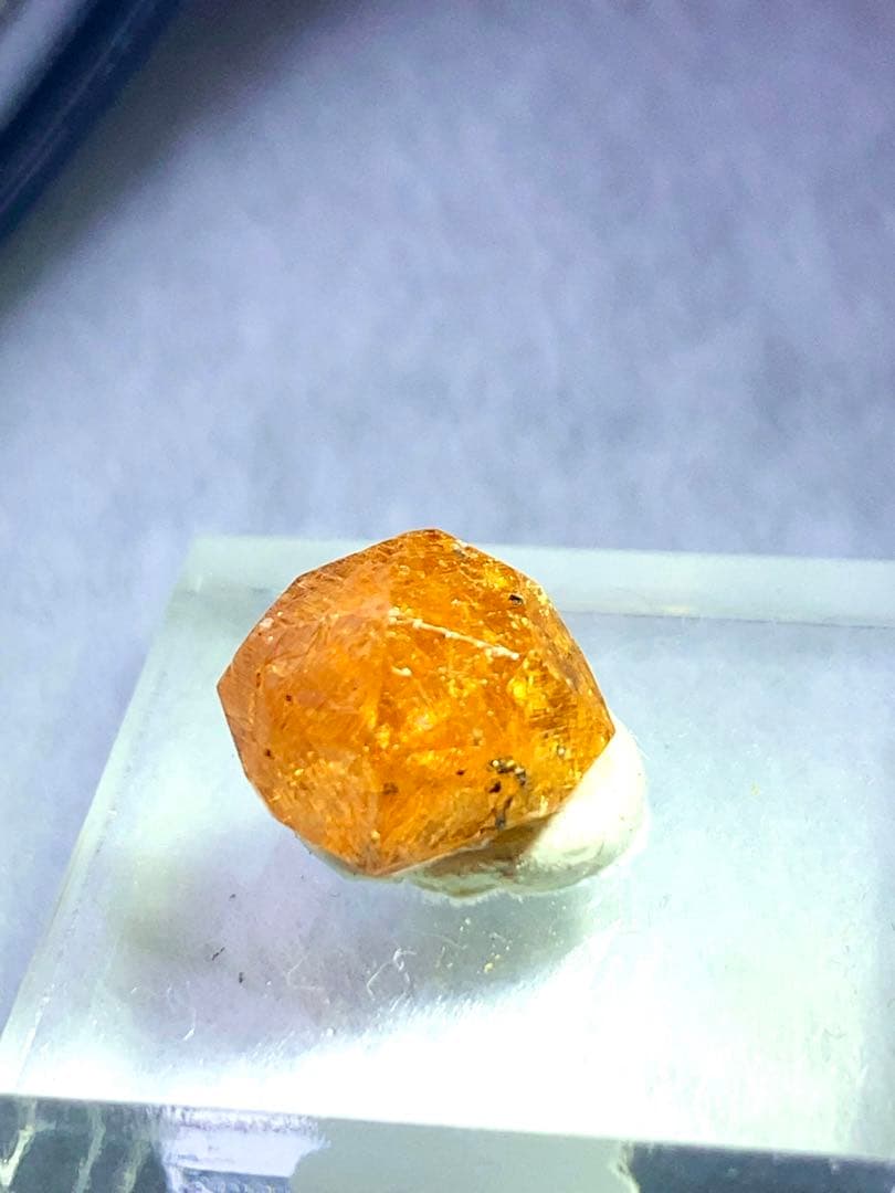 マンダリンガーネット　結晶　原石　鉱物標本　タンザニアLoliondo産　宝石質