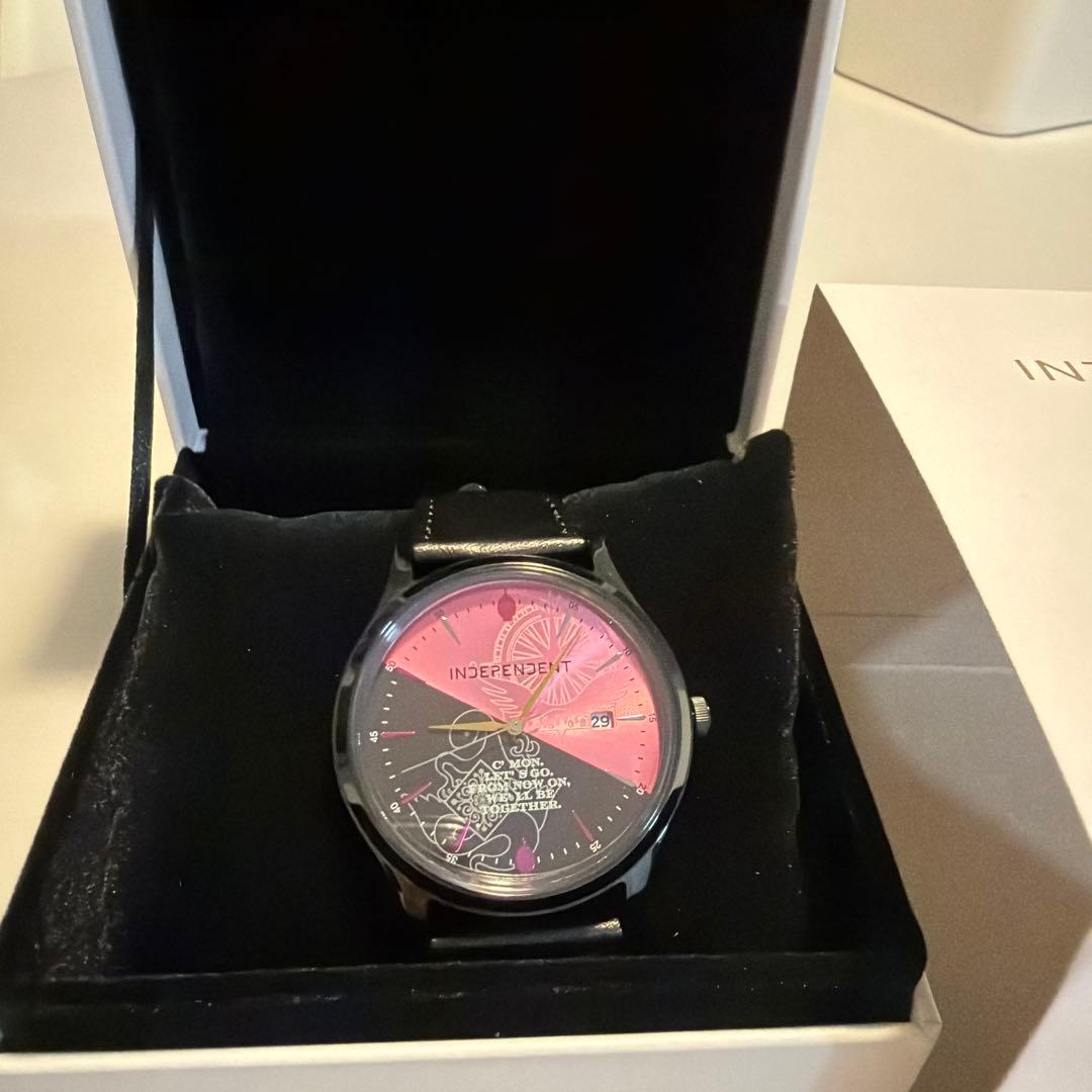 【新品未使用】魔法少女まどかマギカ_コラボウオッチ 鹿目まどか＆暁美ほむらモデル