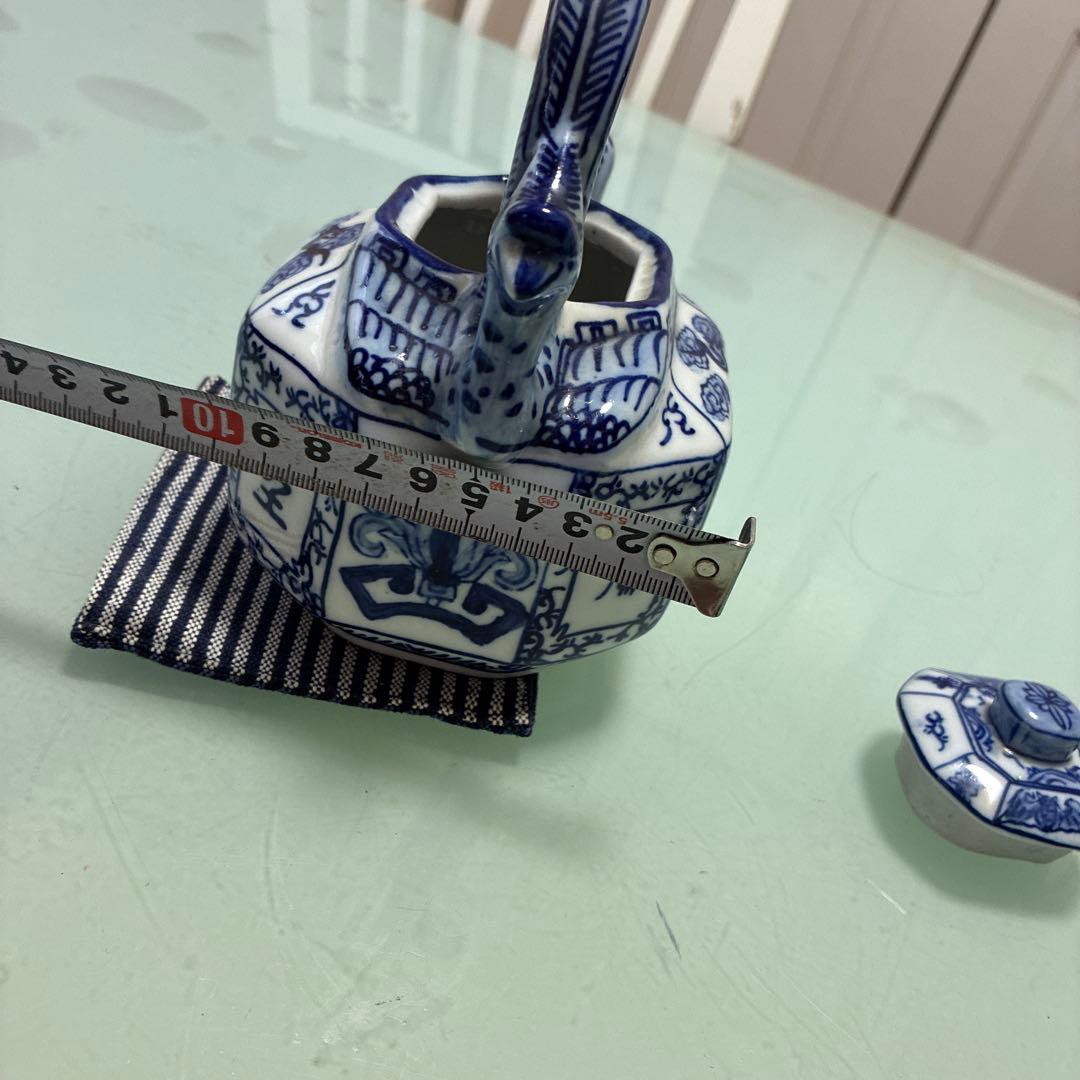 青白磁 四角い急須 ドラゴン模様