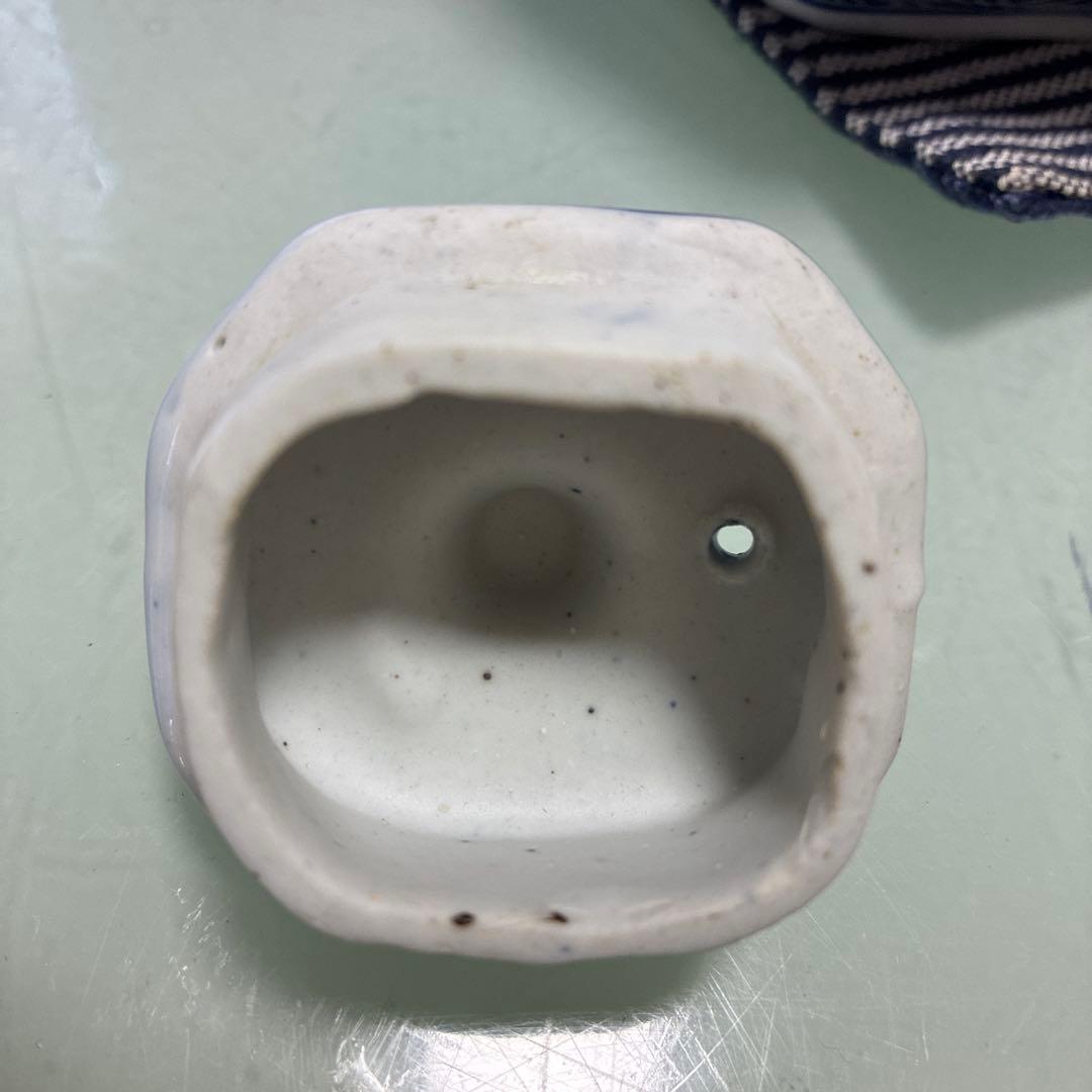 青白磁 四角い急須 ドラゴン模様