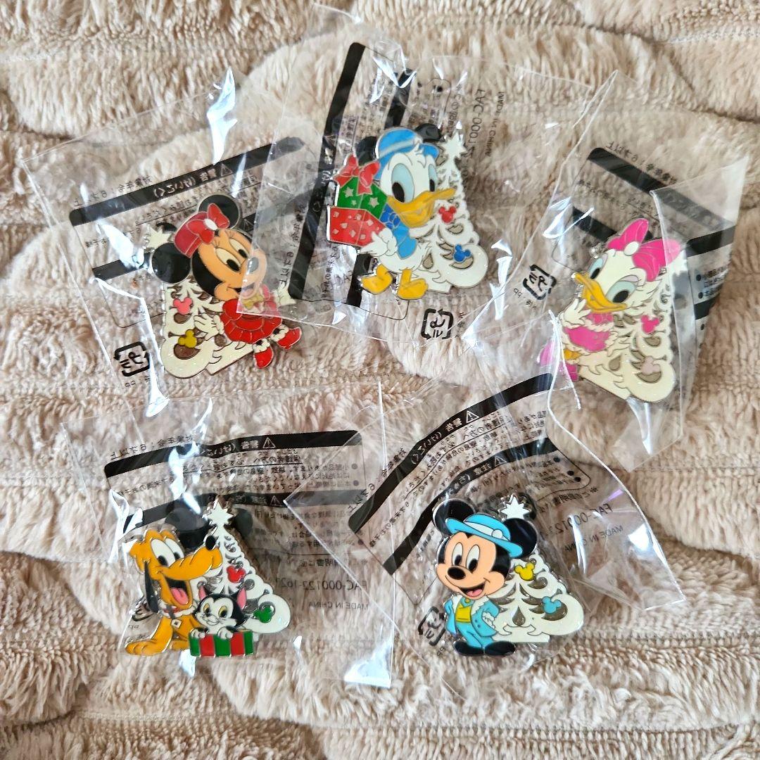 ディズニー　アブーズバザール・ジャングルカーニバル　ピンバッジ　43種　被りなし