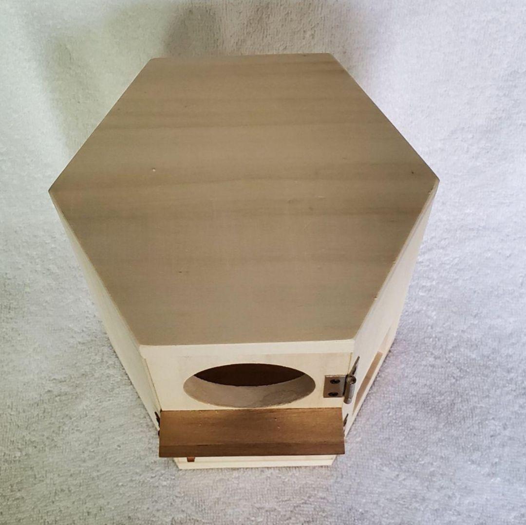 六角形の巣箱(ラスト1点)