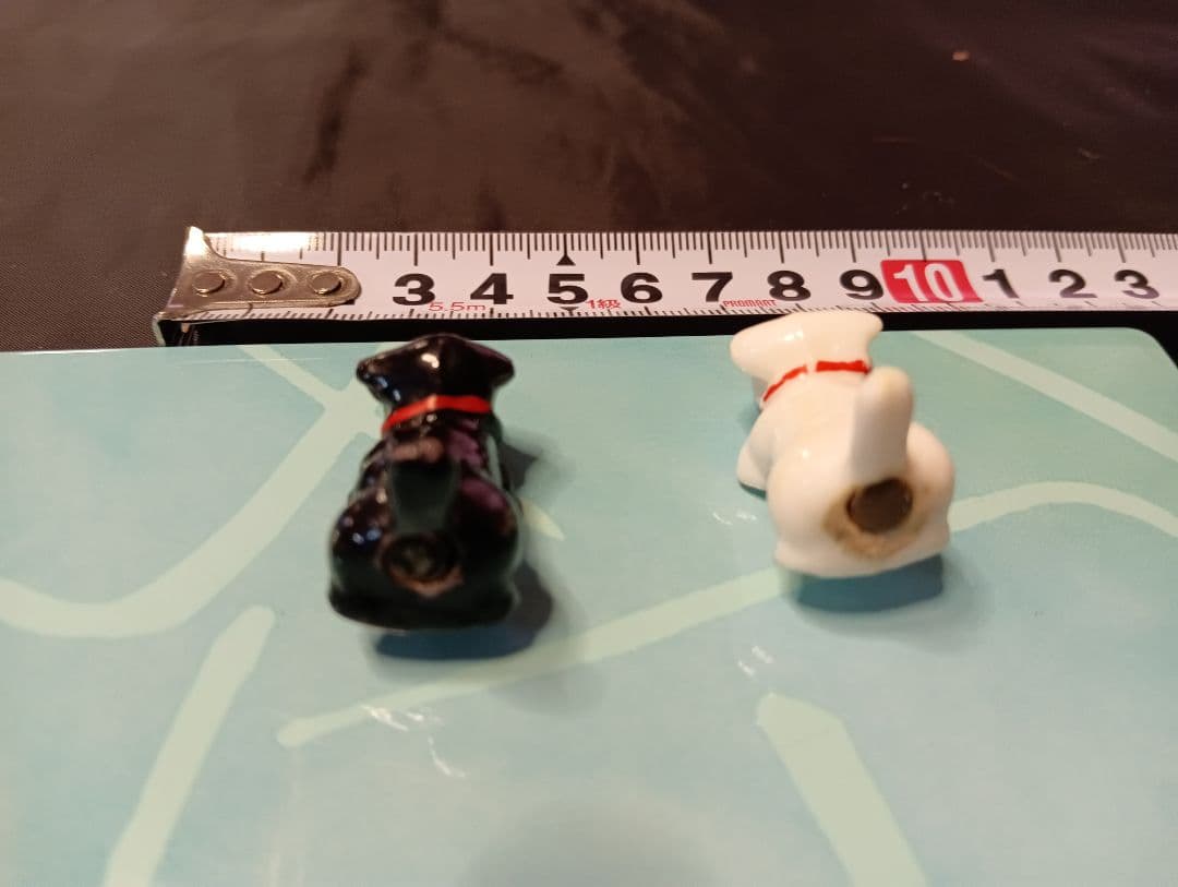 70年前の犬のおもちゃです。磁石でくっつきます。