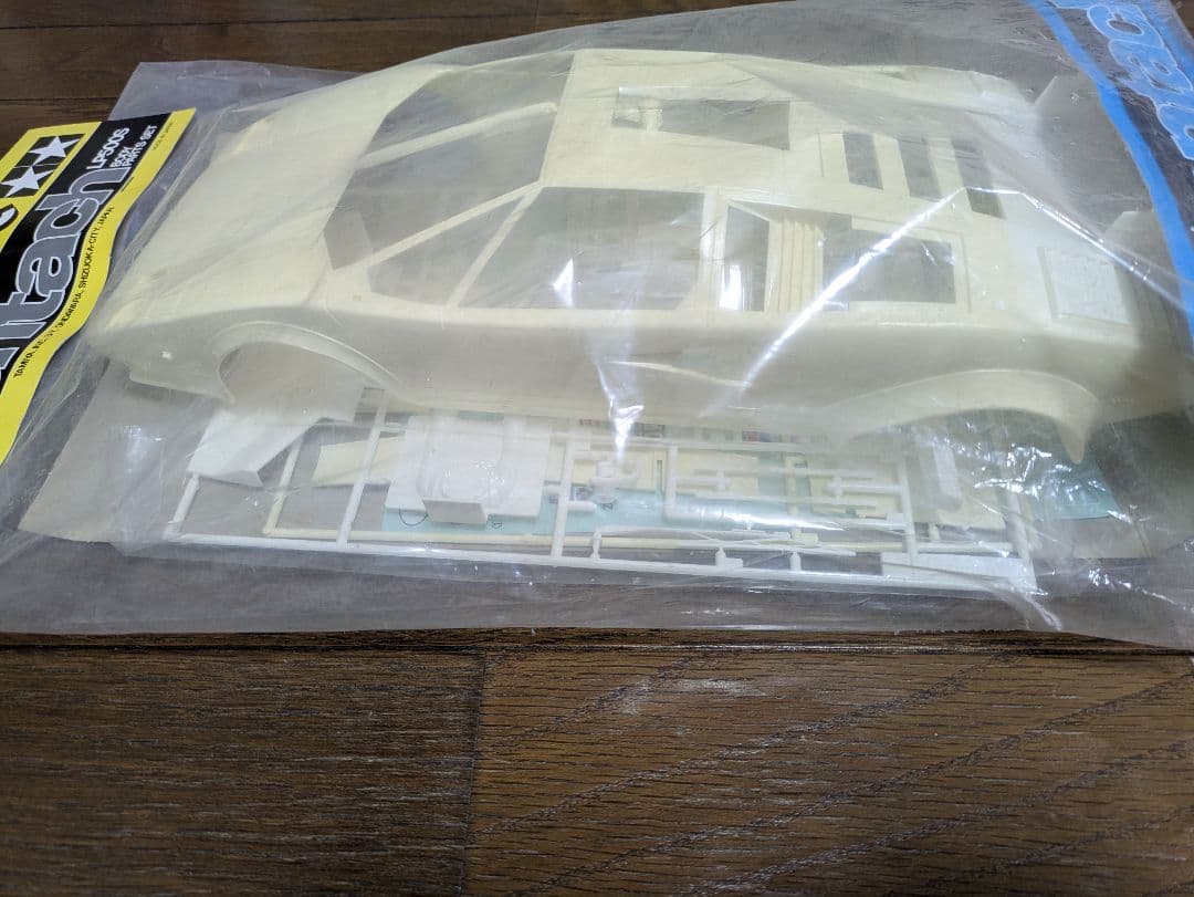 【入手困難】タミヤ1/12RCカウンタックLP500Sボディパーツ
