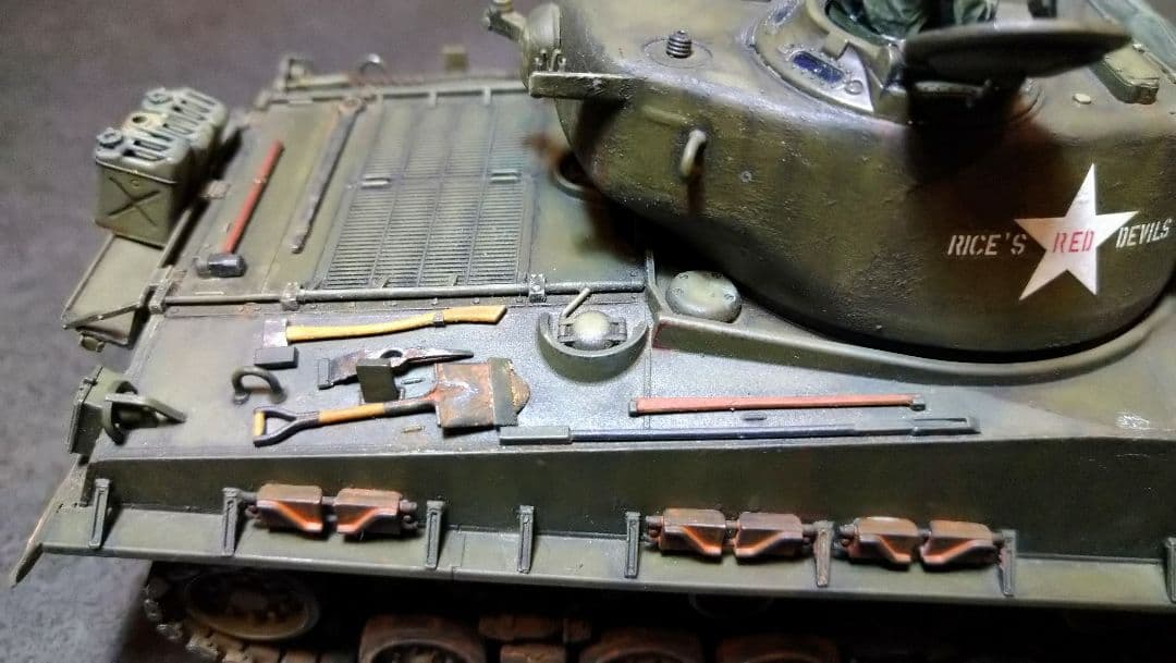 M4EG8 シャーマン戦車 1/35 スケール　朝鮮戦争仕様