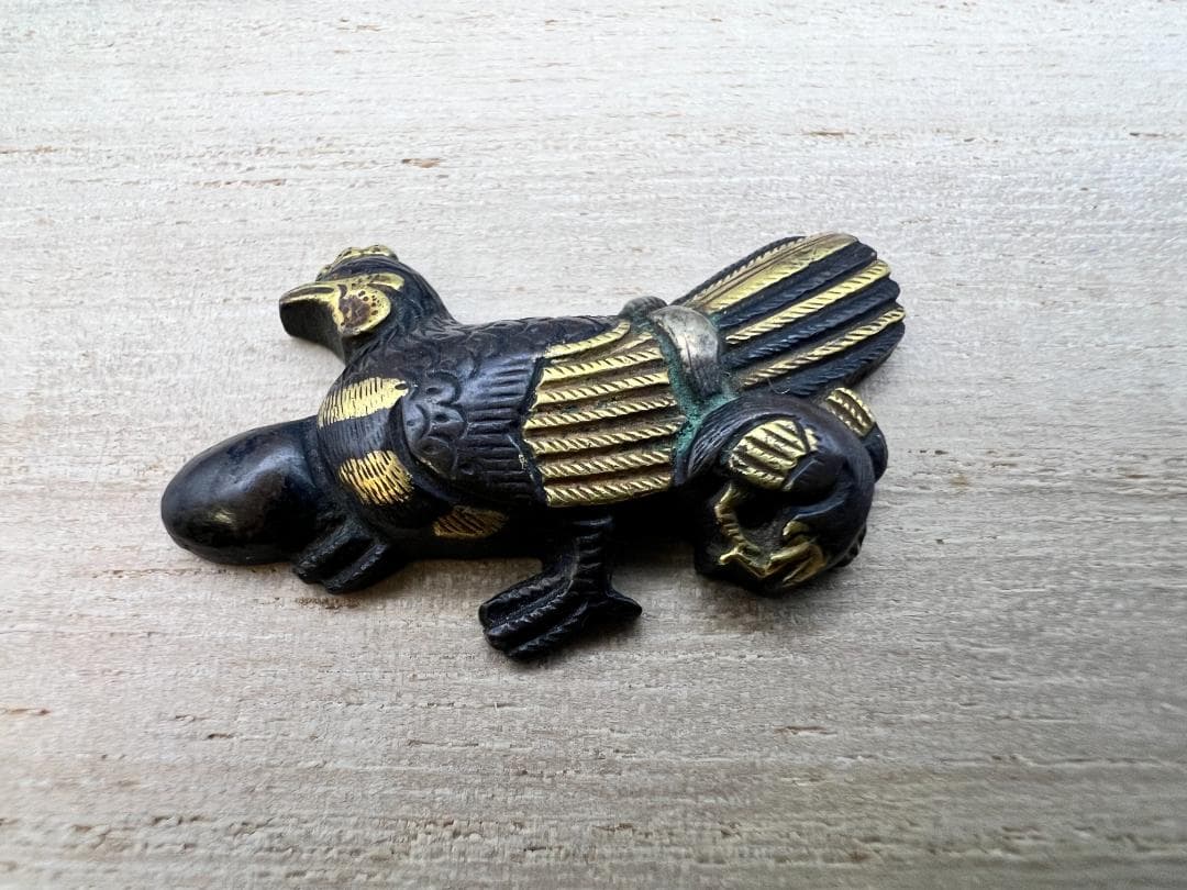 【海】江戸明治金工　鶏親子　手彫　目貫一体　銅製鍍金　骨董品　専用箱付