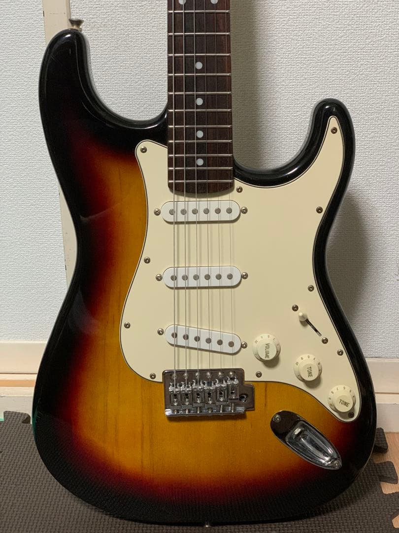 Legend レジェンド ST ストラトキャスター ストラト サンバースト